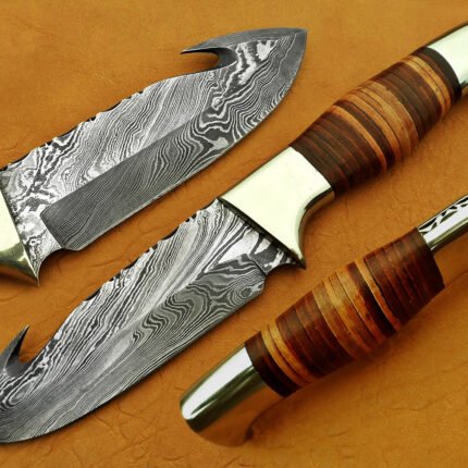 Damascus Steel Blade Gut Hook Handle