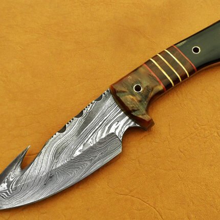 8 Inch Damascus Steel Gut Hook Bowie Knife - Leather Sheath