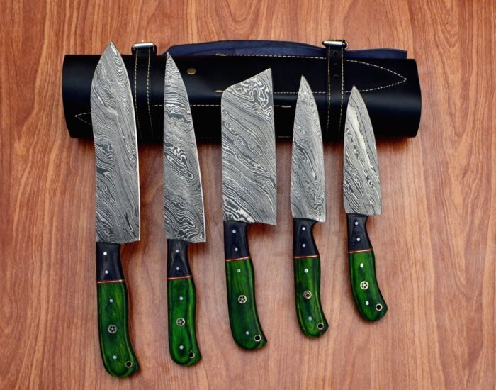 Hand made Damascus steel fixed kitchen chef knives