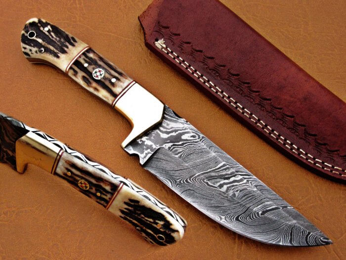 Damascus Steel Blade Hunting Knife Handle Deer Antler 9 Inch