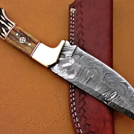 Damascus Steel Blade Hunting Knife Handle Deer Antler 9 Inch