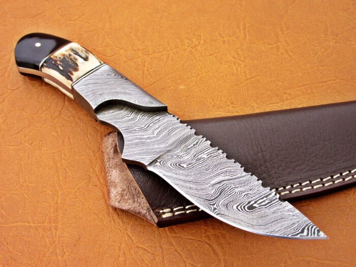 Damascus Steel Blade Razor With Camel Bone Handle