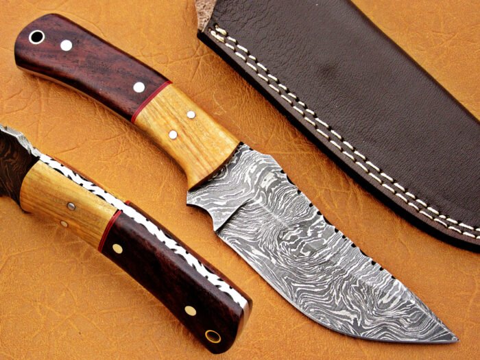 Damascus Steel Blade Skinner Knife With Walnut Wood Handle And Olive Wood Bolster