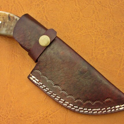 Damascus Steel Blade Skinner Knife With Ram Horn Handle 8 Inch