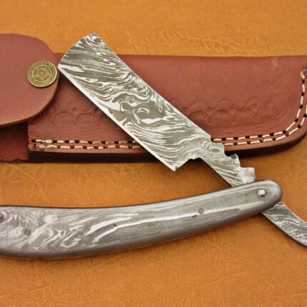 Damascus Steel Blade Razor With Leather Sheath