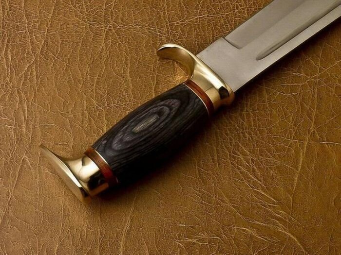 Amazing D2 steel Bowie knife With Leather Sheath